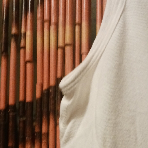 Juicy Couture White Sleeveless Top with Black Text - Picture 5 of 6